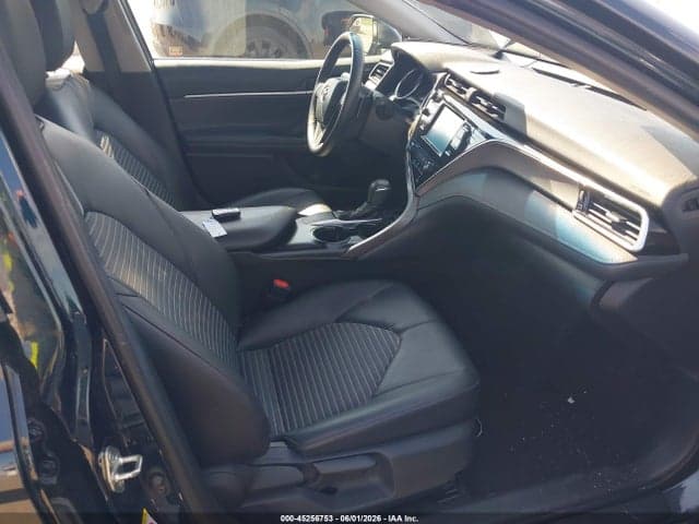 2018 TOYOTA CAMRY SE 5