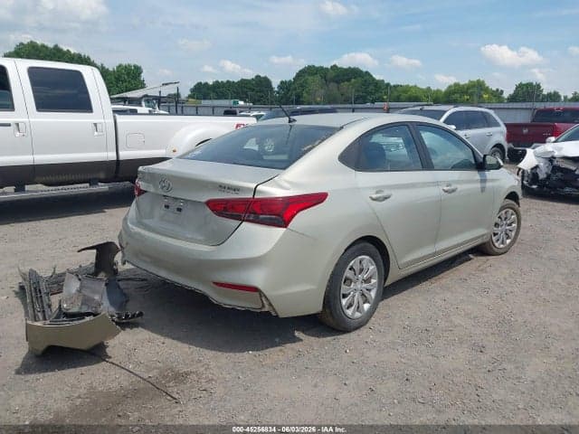 2019 HYUNDAI ACCENT SE 4