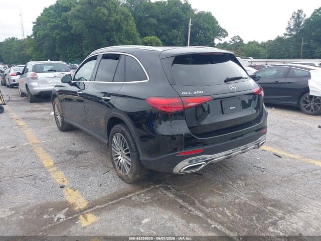 2024 MERCEDES-BENZ GLC 300 SUV 3