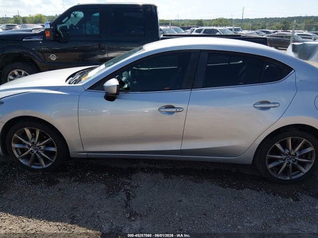 2018 MAZDA MAZDA3 TOURING 14