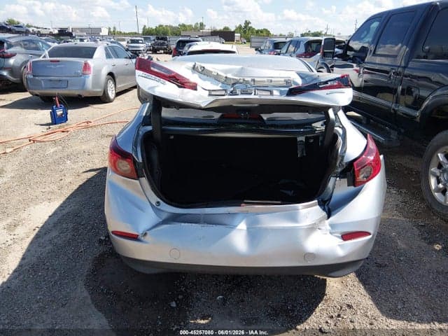 2018 MAZDA MAZDA3 TOURING 16