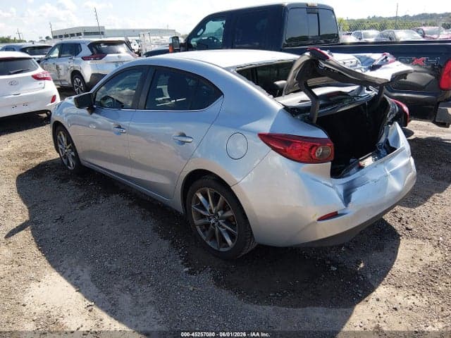 2018 MAZDA MAZDA3 TOURING 3