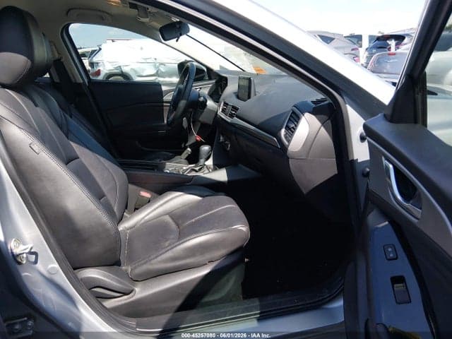 2018 MAZDA MAZDA3 TOURING 5