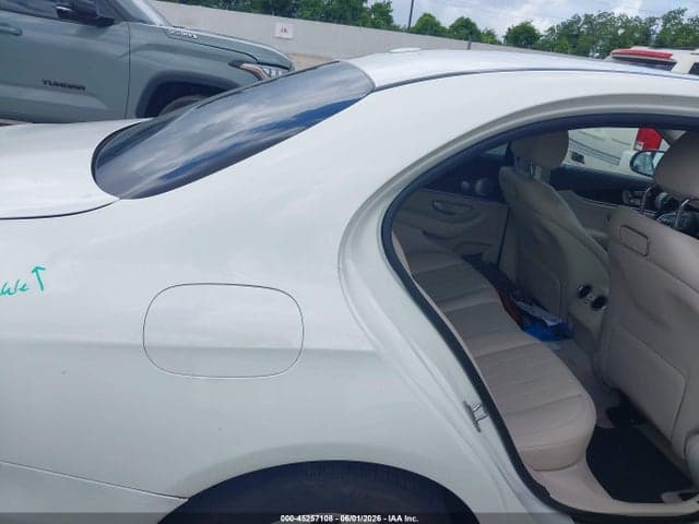 2019 MERCEDES-BENZ E 300 8