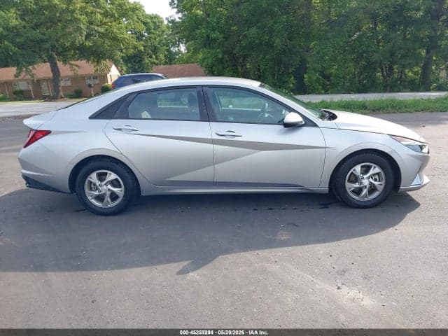 2021 HYUNDAI ELANTRA SE 13