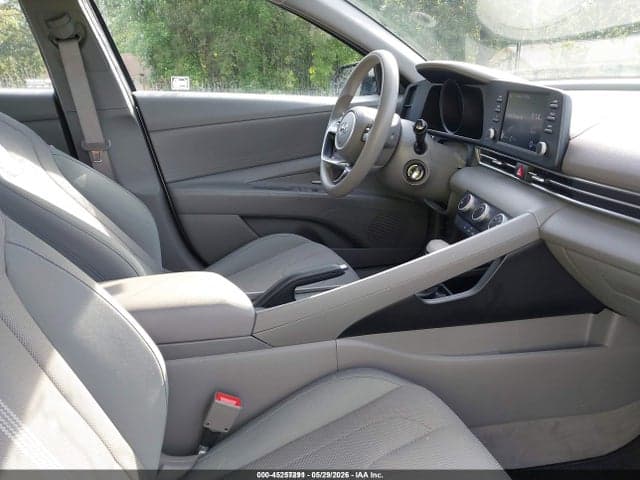 2021 HYUNDAI ELANTRA SE 5