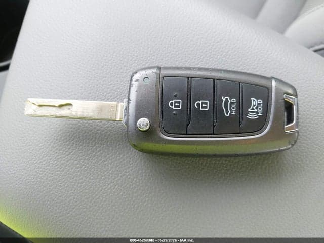 2021 HYUNDAI ELANTRA SE 11