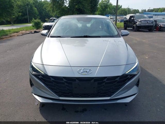 2021 HYUNDAI ELANTRA SE 12