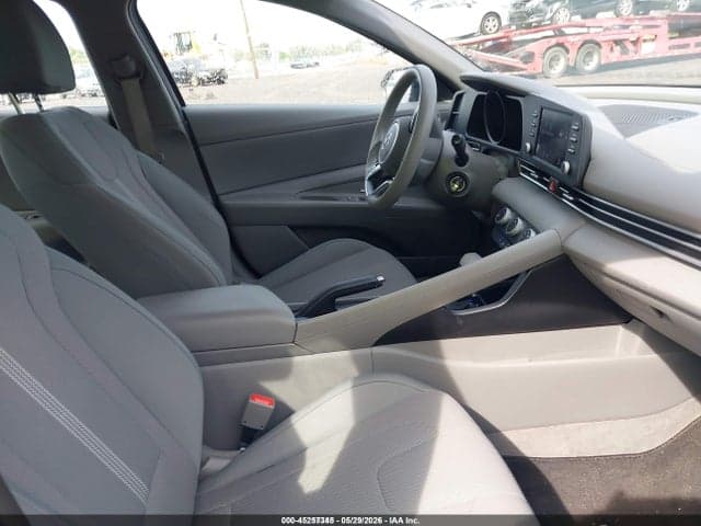 2021 HYUNDAI ELANTRA SE 5