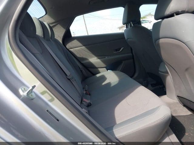2021 HYUNDAI ELANTRA SE 8