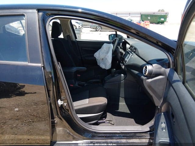 2024 NISSAN VERSA 1.6 S 5