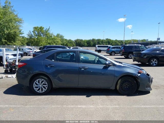 2018 TOYOTA COROLLA LE 13