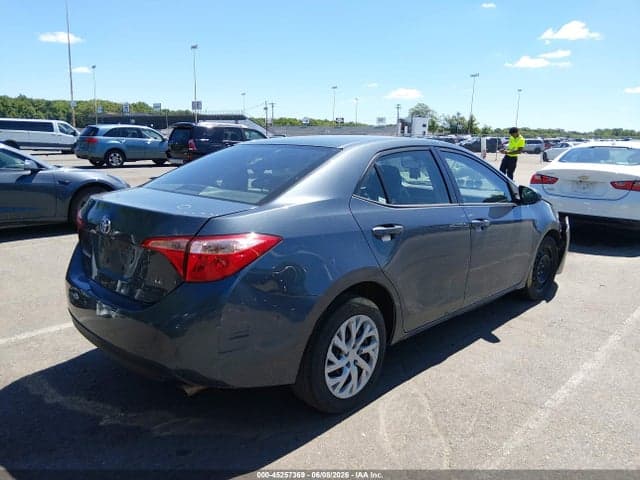 2018 TOYOTA COROLLA LE 4