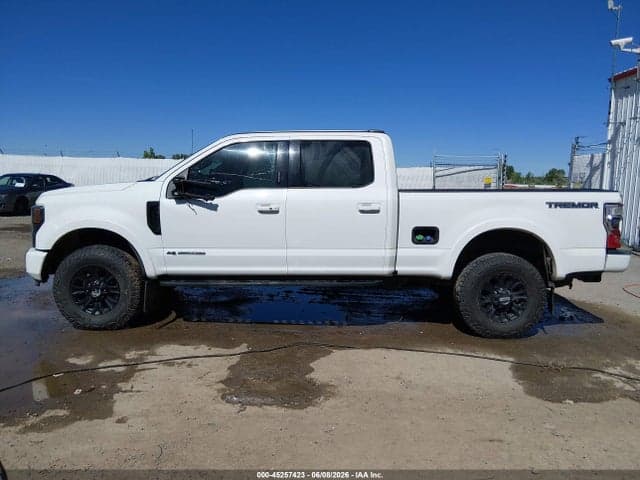 2022 FORD F-350 LARIAT 17