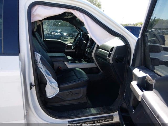 2022 FORD F-350 LARIAT 6
