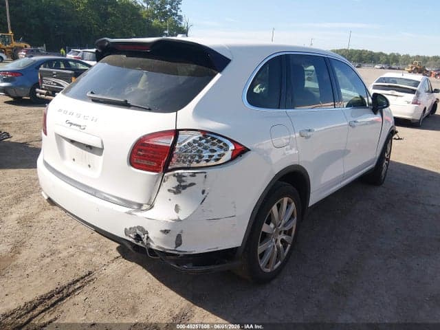 2014 PORSCHE CAYENNE S 4
