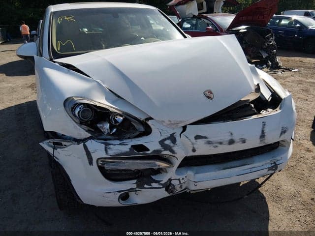2014 PORSCHE CAYENNE S 6