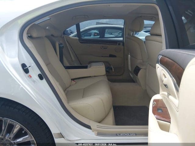 2017 LEXUS LS 460 L 8