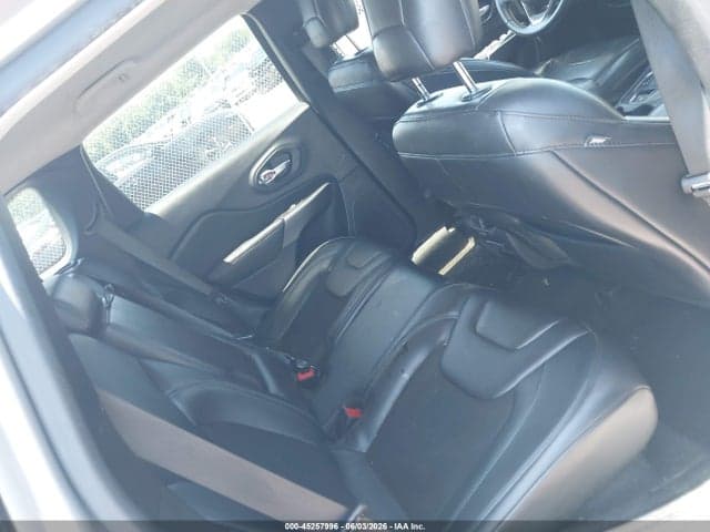 2020 JEEP CHEROKEE LATITUDE PLUS FWD 8
