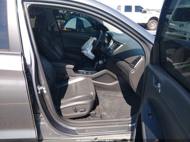 2017 HYUNDAI TUCSON SE PLUS 5