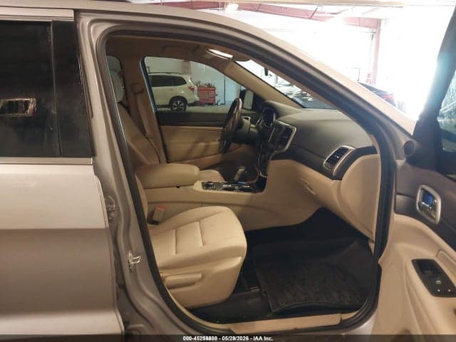 2019 JEEP GRAND CHEROKEE LAREDO E 4X4 5