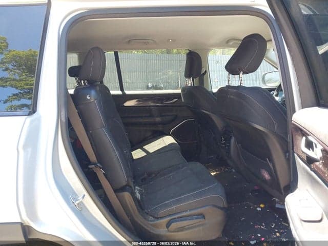 2022 JEEP GRAND CHEROKEE L LAREDO 4X4 8