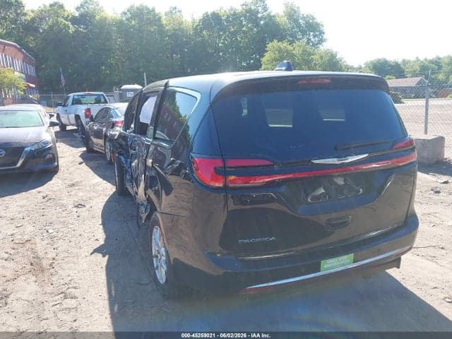 2024 CHRYSLER PACIFICA TOURING 3
