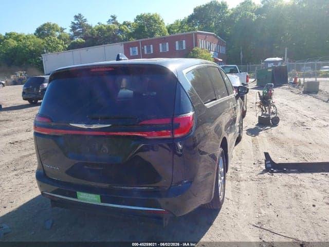 2024 CHRYSLER PACIFICA TOURING 4