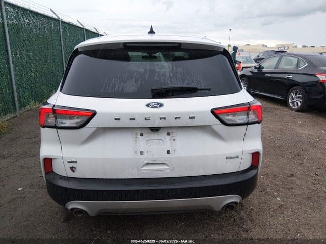 2020 FORD ESCAPE SE 17