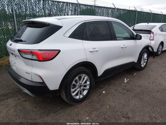 2020 FORD ESCAPE SE 4