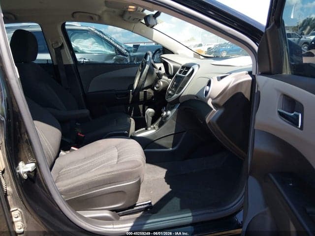 2020 CHEVROLET SONIC FWD LT 5