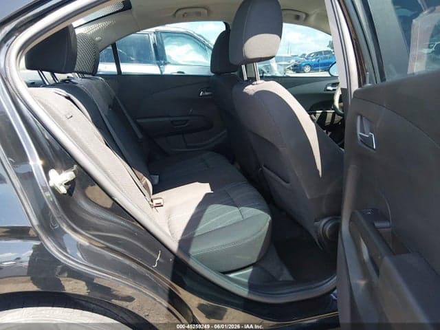 2020 CHEVROLET SONIC FWD LT 8