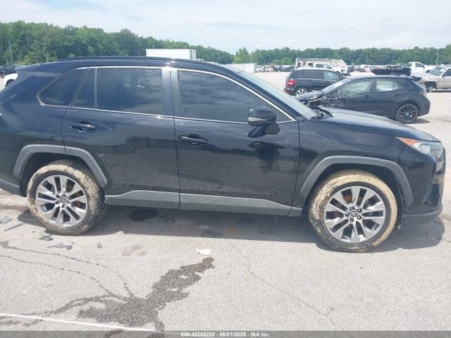 2019 TOYOTA RAV4 XLE PREMIUM 13