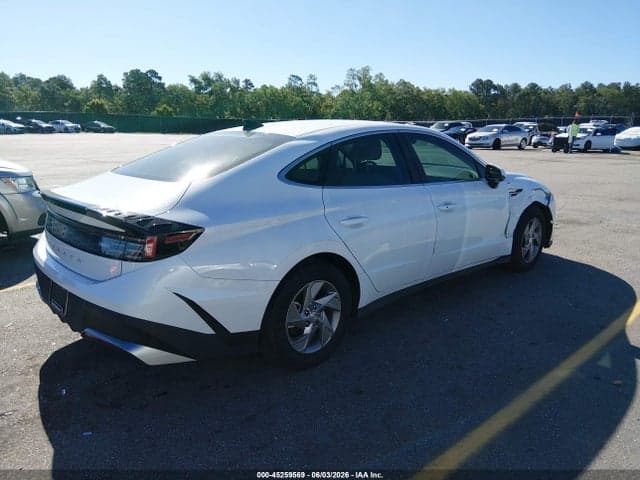 2026 HYUNDAI SONATA SE 4