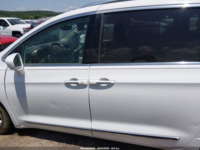 2019 CHRYSLER PACIFICA TOURING L 14