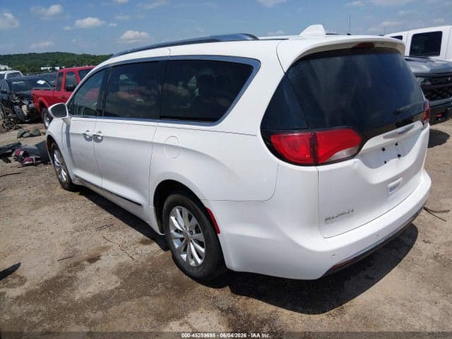 2019 CHRYSLER PACIFICA TOURING L 3