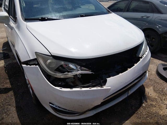 2019 CHRYSLER PACIFICA TOURING L 6