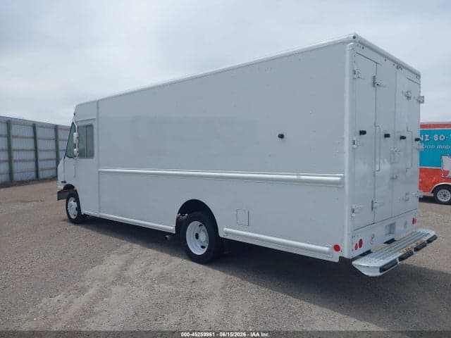 2022 FORD F-59 COMMERCIAL STRIPPED 3