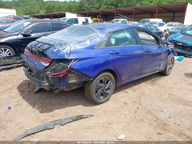 2022 HYUNDAI ELANTRA SEL 4