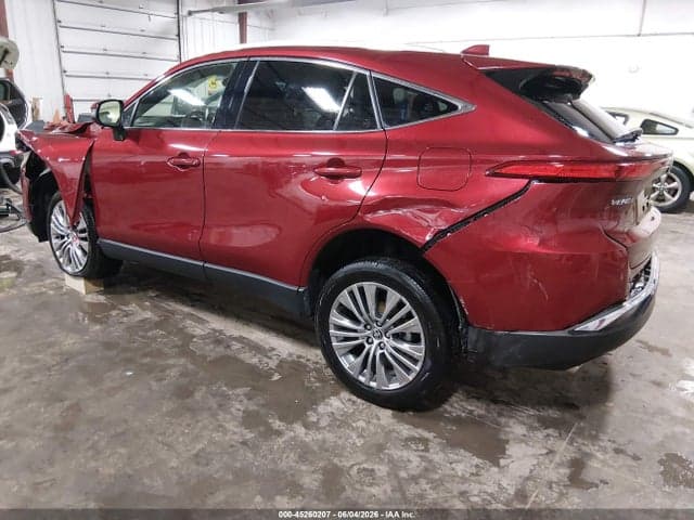 2022 TOYOTA VENZA XLE 3