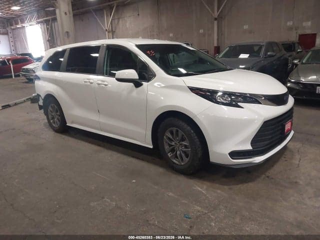 2024 TOYOTA SIENNA LE