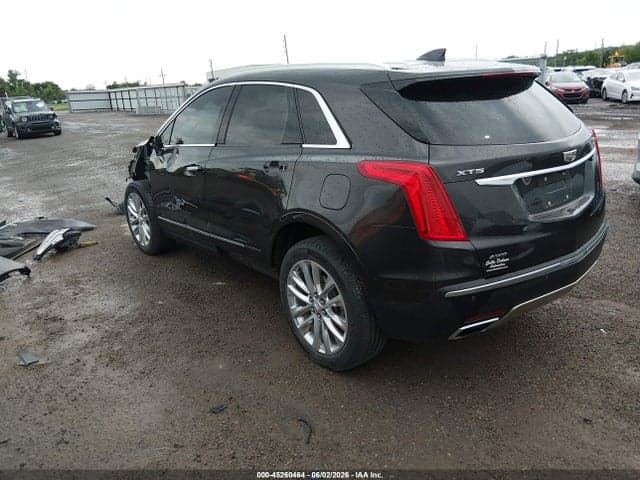 2017 CADILLAC XT5 PLATINUM 3