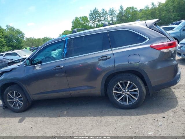 2018 TOYOTA HIGHLANDER XLE 15