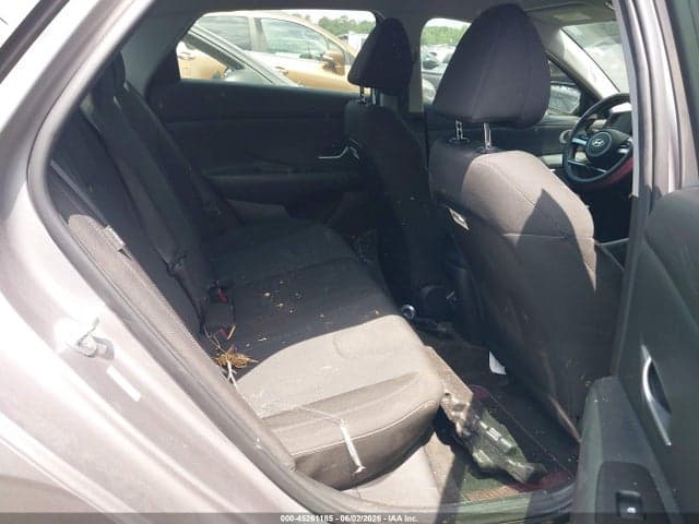 2025 HYUNDAI ELANTRA SE 8