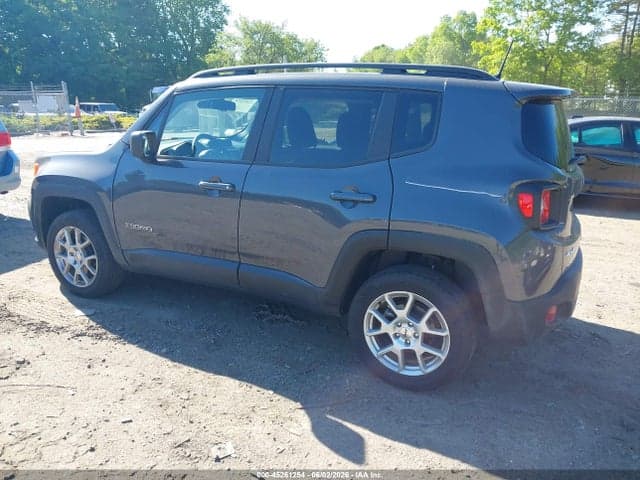 2023 JEEP RENEGADE LATITUDE 4X4 3