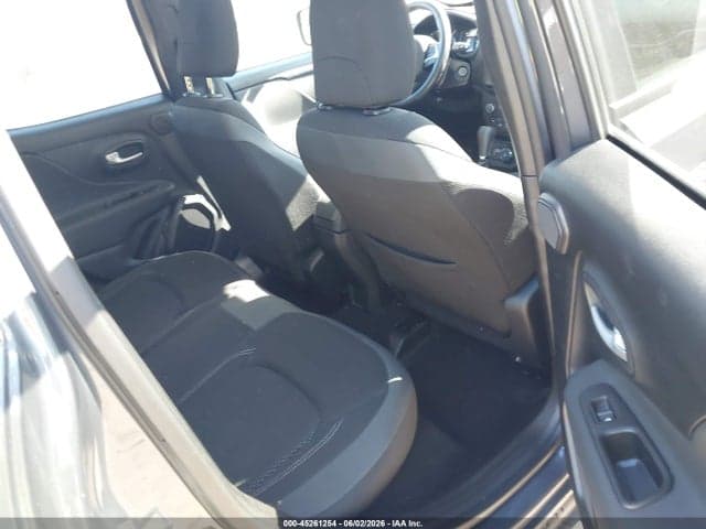 2023 JEEP RENEGADE LATITUDE 4X4 8