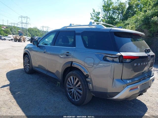 2024 NISSAN PATHFINDER SL 4WD 3