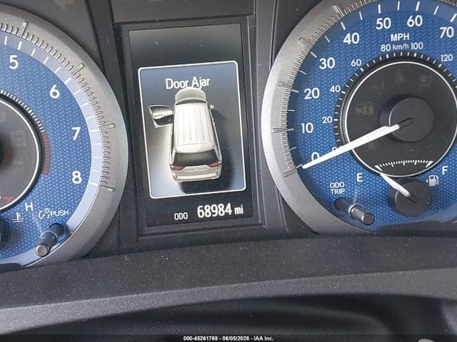 2020 TOYOTA SIENNA XLE 16