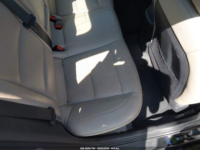 2020 HYUNDAI ELANTRA LIMITED 8