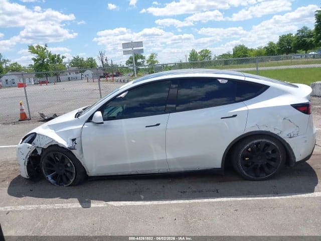 2022 TESLA MODEL Y LONG RANGE DUAL MOTOR ALL-WHEEL DRIVE 13